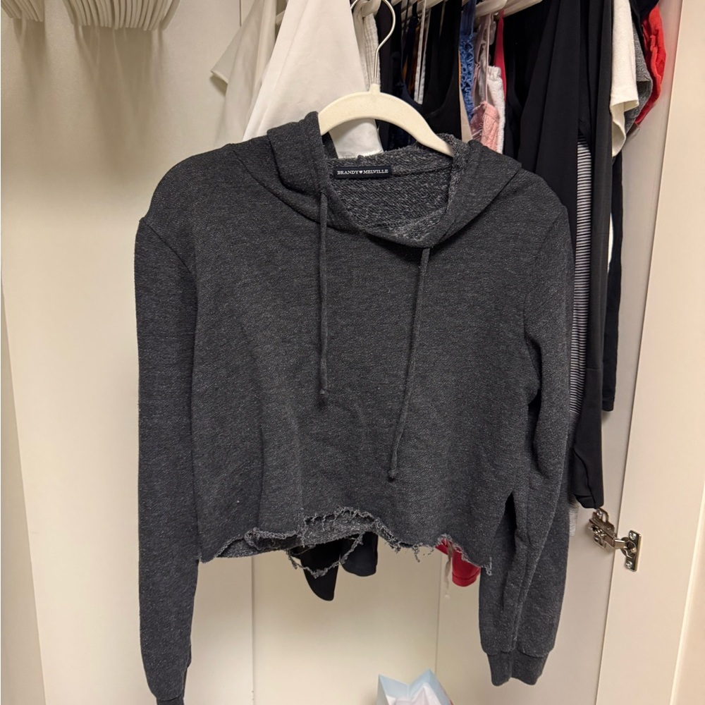 BRANDY MELVILLE CROPPED HOODIE